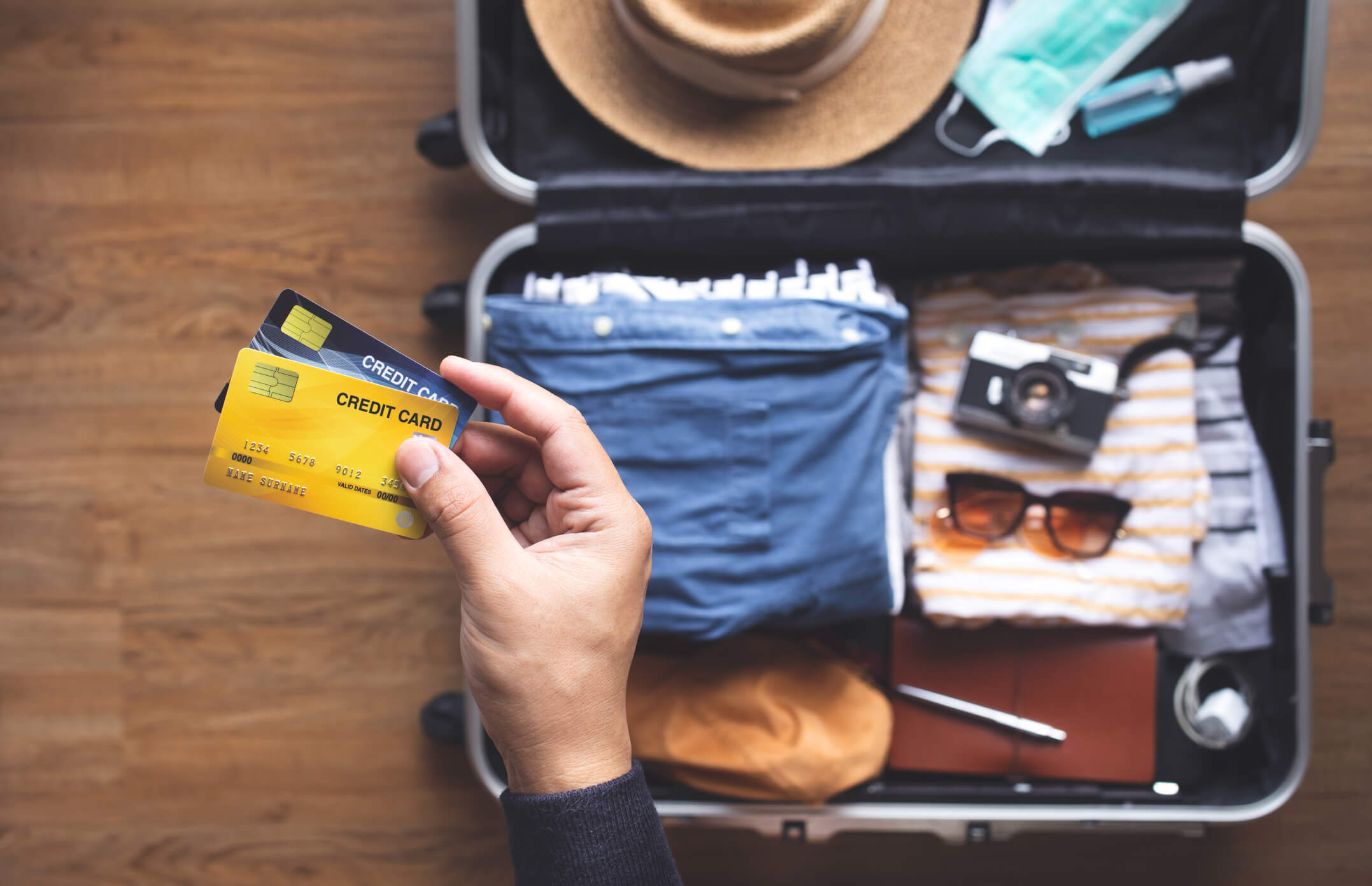 packing travel credit cards for trip